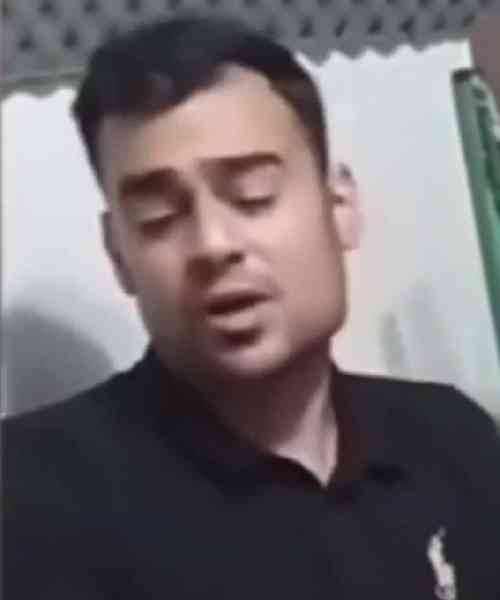 روح الله کرمی عروسکی بیدن ارام جور یه ی ماکت